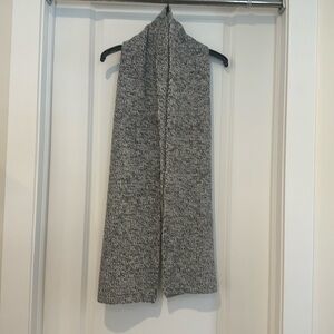 Everlane cotton scarf